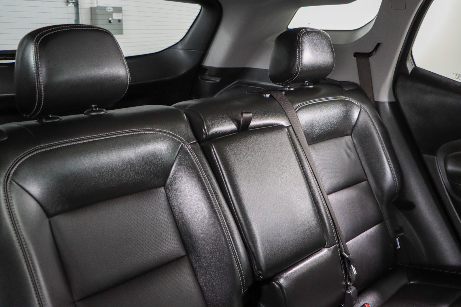 Used 2022 GMC Terrain SLT w/ Infotainment Package II AWD/4WD image 29