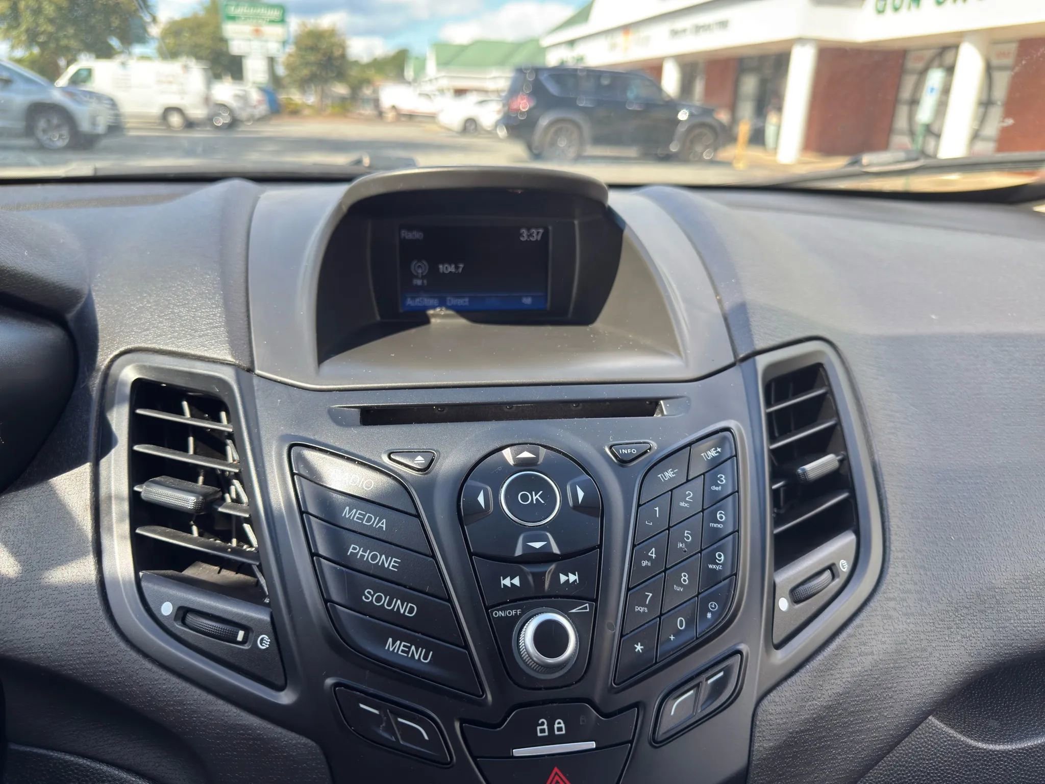 Used 2019 Ford Fiesta SE image 17