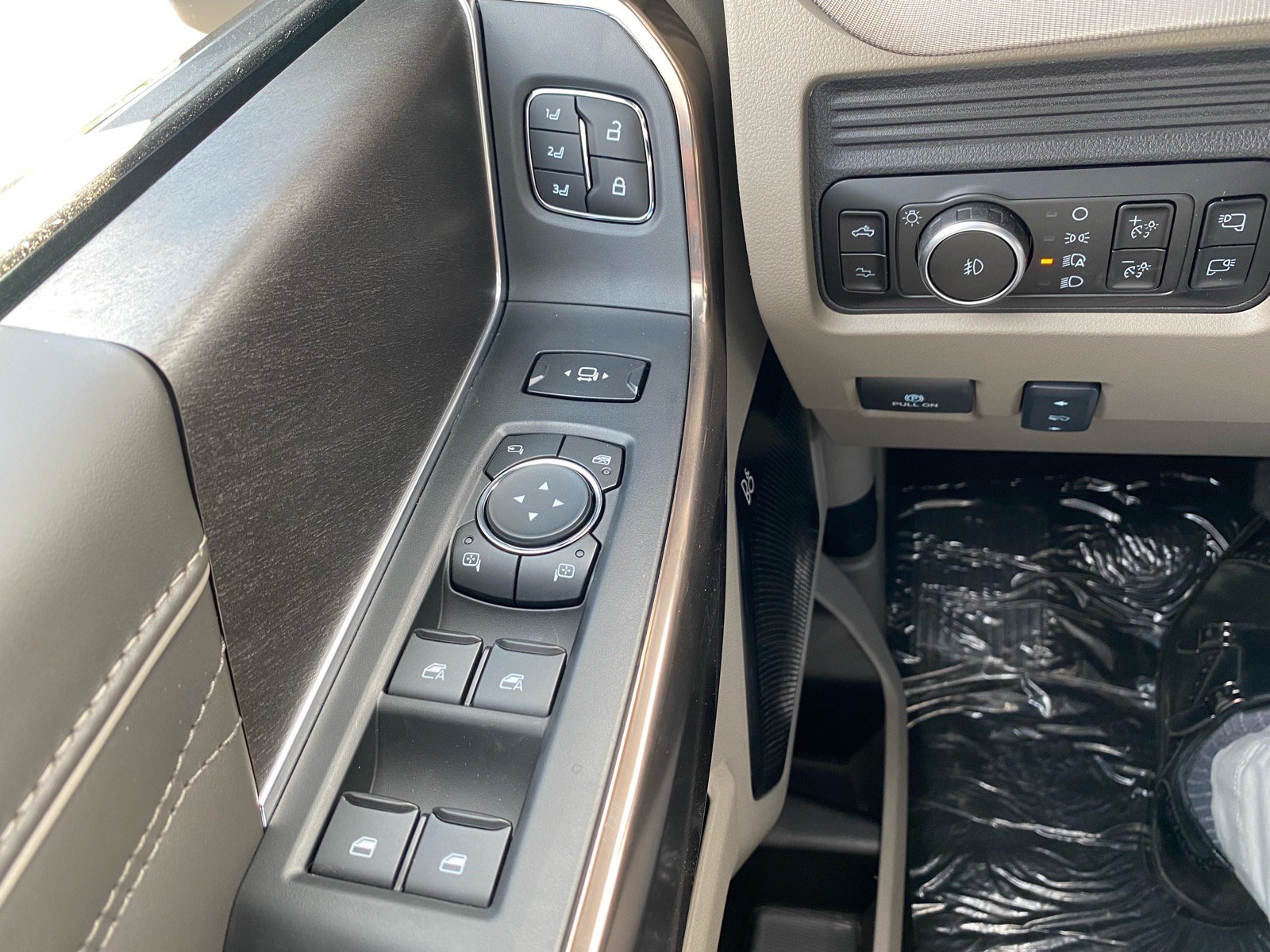 New 2027 Ford F450 Platinum w/ Platinum Plus Package AWD/4WD image 40