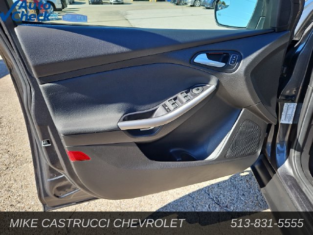 Used 2015 Ford Focus Titanium w/ Titanium Cold Weather Package FWD image 22