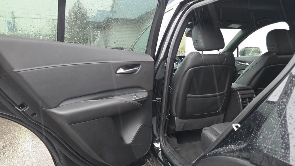 Used 2025 Cadillac XT4 Premium Luxury image 19