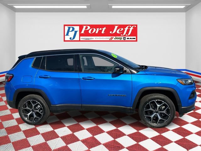 Used 2025 Jeep Compass Limited w/ Sun & Sound Group image 3