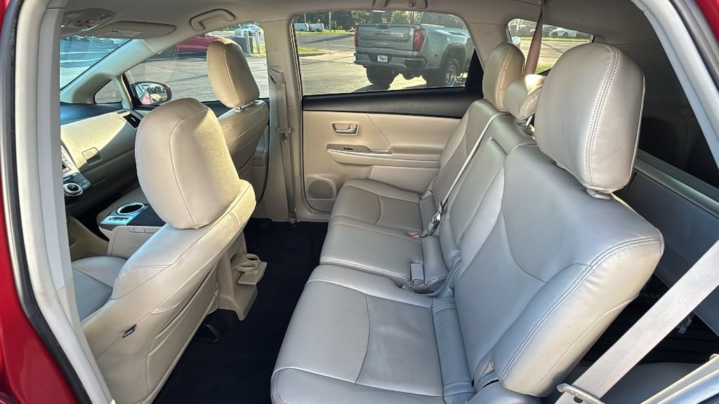 Used 2014 Toyota Prius V Three FWD image 9