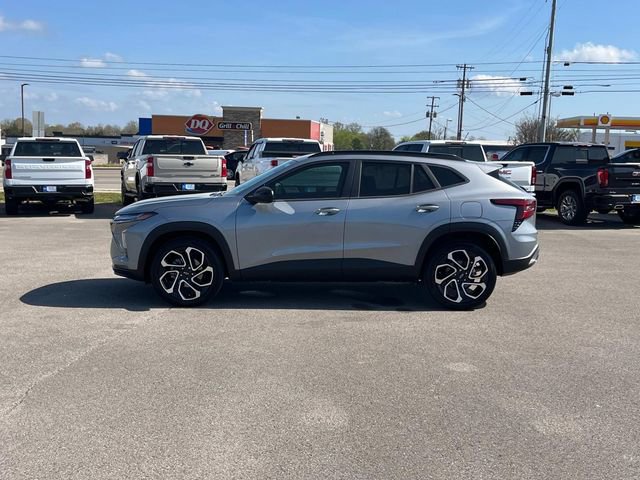 Certified 2026 Chevrolet Trax RS w/ Sunroof Package image 8