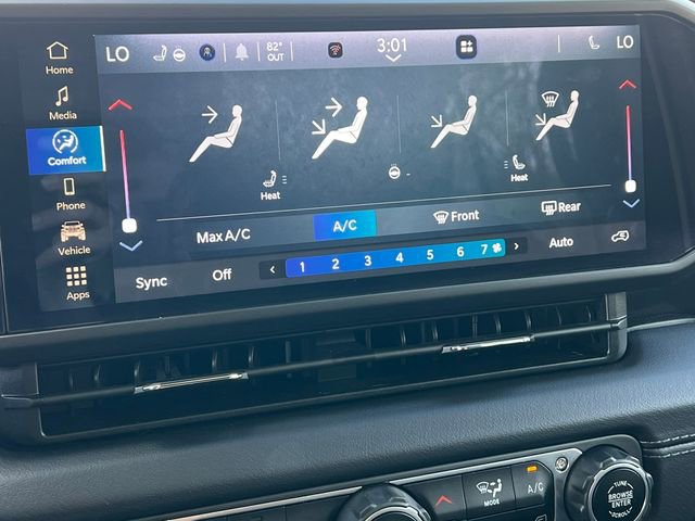 Used 2024 Jeep Wrangler Unlimited Sahara AWD/4WD image 24