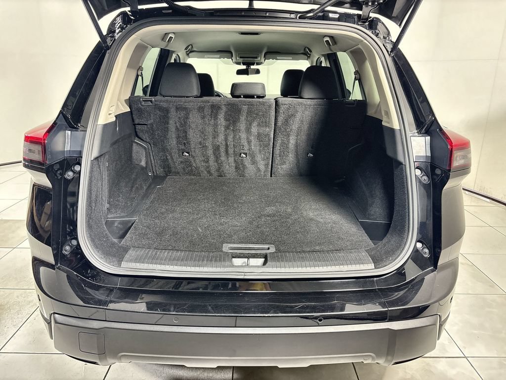 Used 2024 Nissan Rogue S AWD/4WD image 19