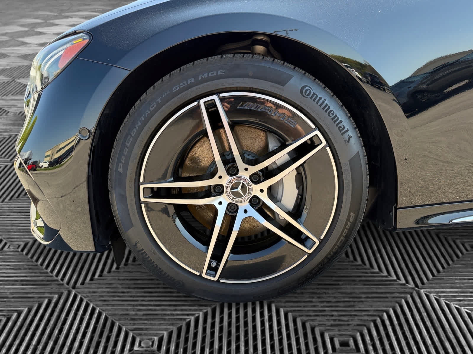 Used 2026 Mercedes-Benz E 350 4MATIC Sedan image 9