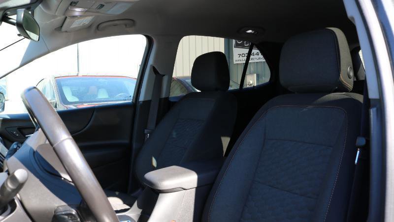 Used 2020 Chevrolet Equinox LT w/ Driver Convenience Package image 9