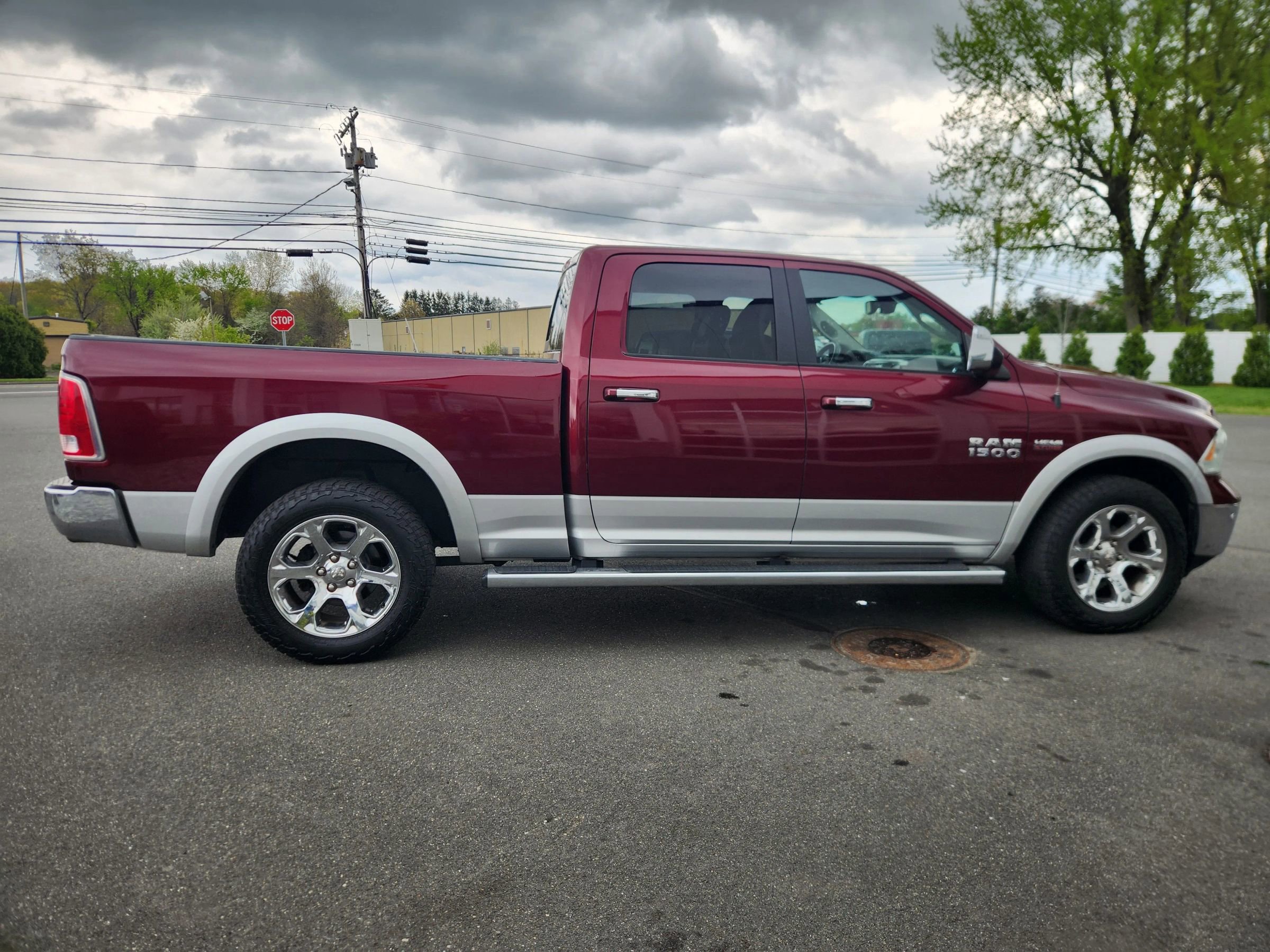 Used 2017 RAM 1500 Laramie w/ Convenience Group AWD/4WD image 17