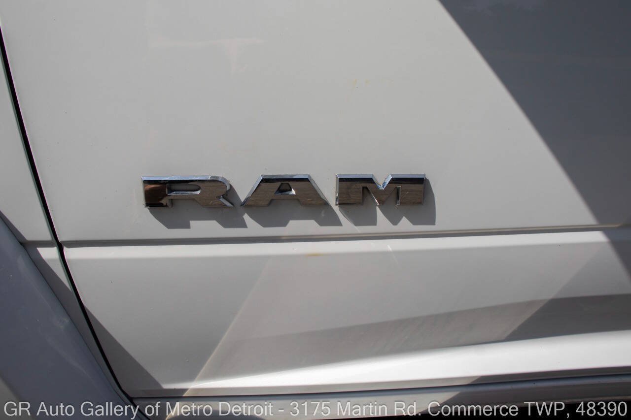 Used 2024 RAM 5500 SLT w/ Quick Order Package 2YG SLT AWD/4WD image 27