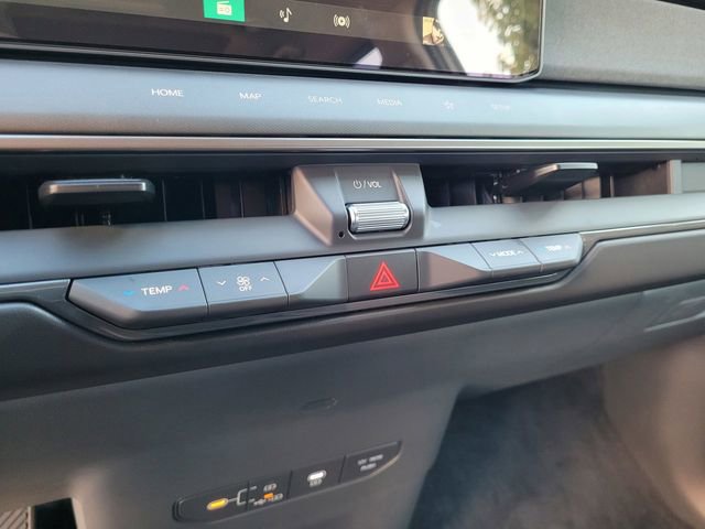 Used 2026 Kia EV9 Wind image 17