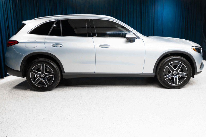 New 2026 Mercedes-Benz GLC 300 image 4