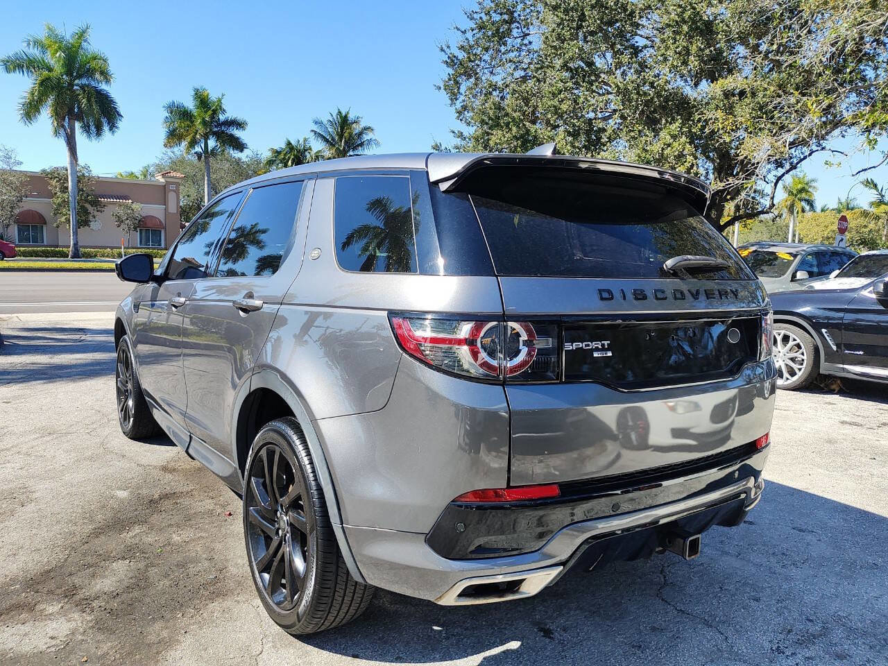 Used 2017 Land Rover Discovery Sport HSE image 6