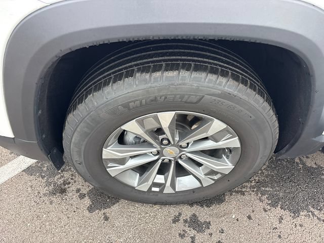 Used 2025 Chevrolet Equinox LT AWD/4WD image 32
