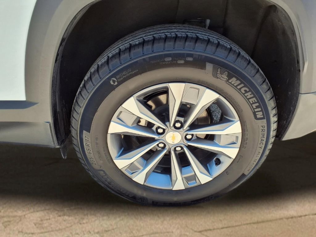 Used 2026 Chevrolet Equinox LT AWD/4WD image 21