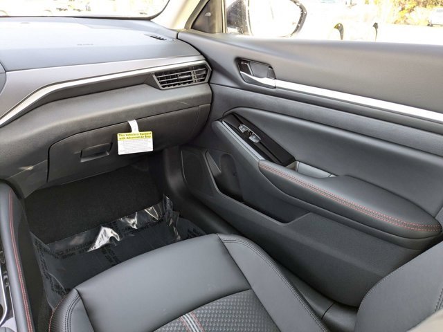 New 2025 Nissan Altima 2.5 SR image 16