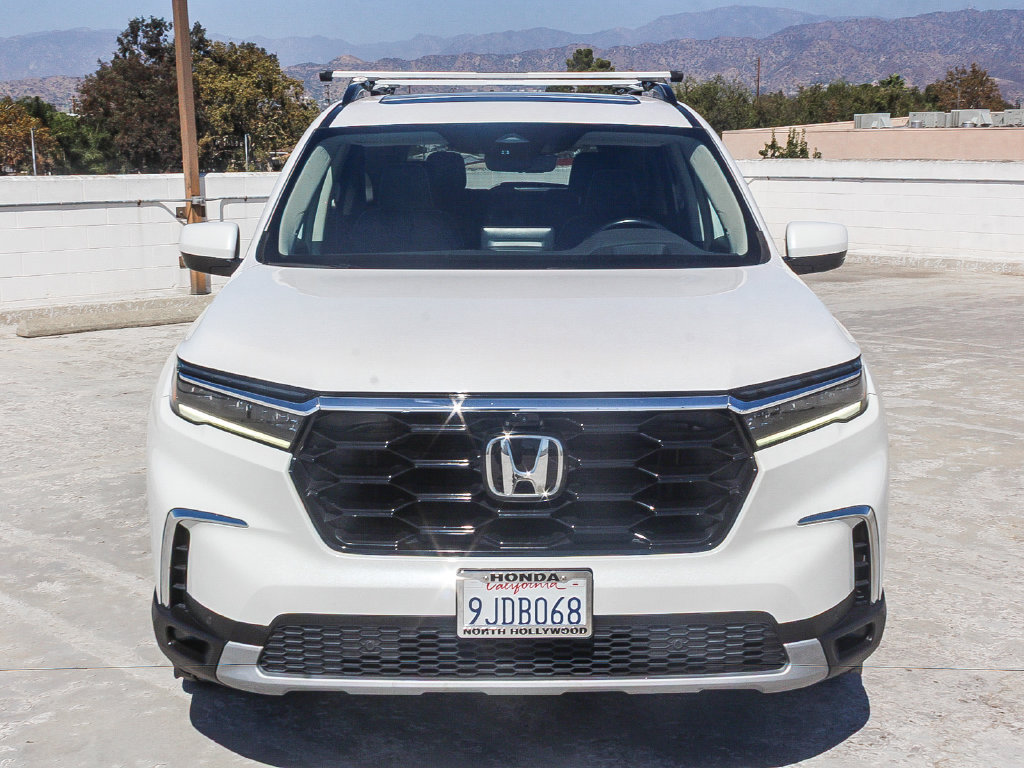 Certified 2023 Honda Pilot Elite image 2