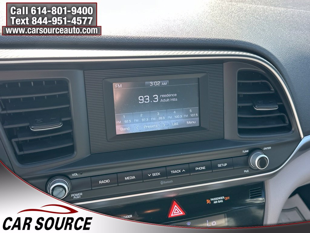 Used 2020 Hyundai Elantra SE FWD image 21