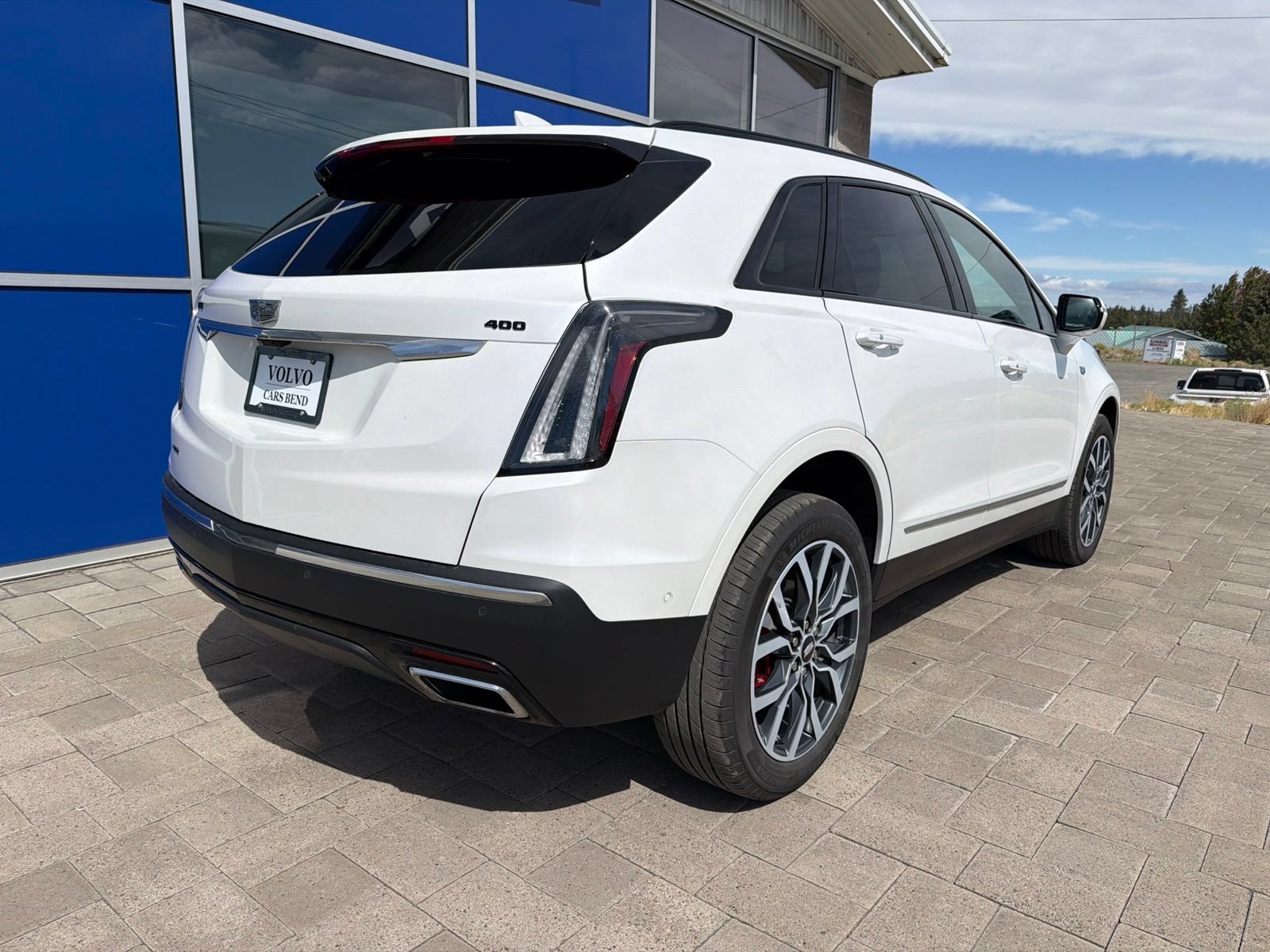Used 2024 Cadillac XT5 Sportv w/ Technology Package AWD/4WD image 7