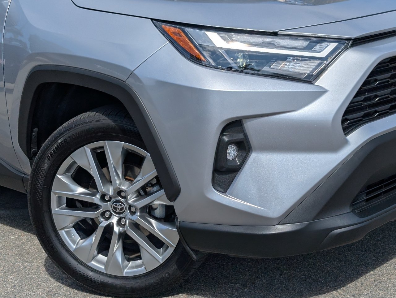 Used 2023 Toyota RAV4 XLE Premium FWD image 10