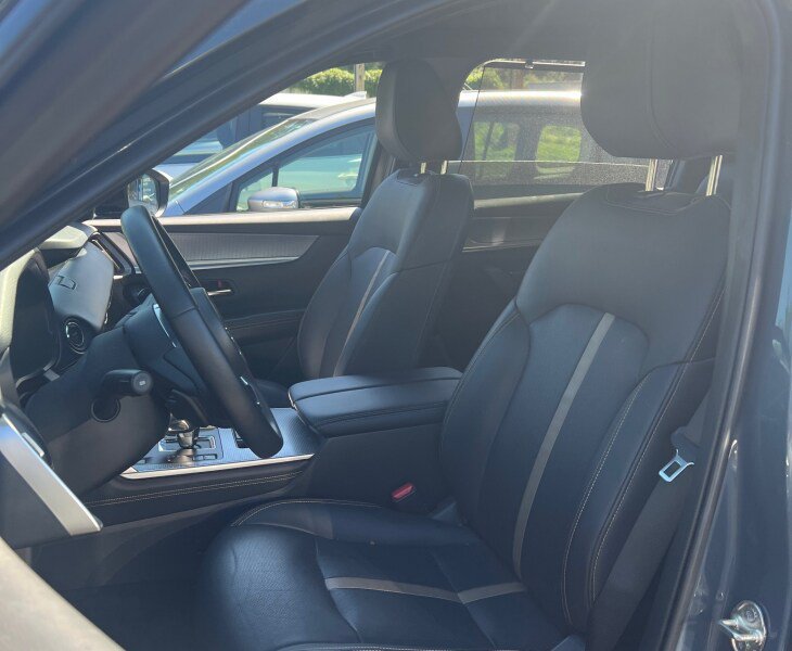 Certified 2025 MAZDA CX-70 Plug-In Hybrid w/ Premium Plus AWD/4WD image 40