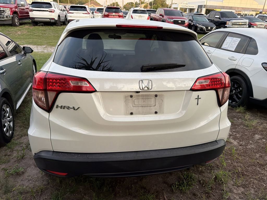 Used 2017 Honda HR-V EX image 9