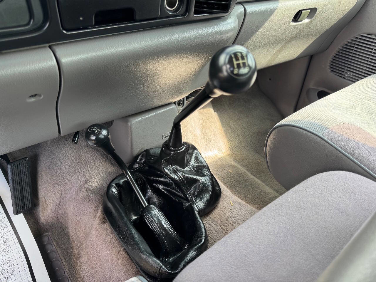 Used 1996 Dodge Ram 3500 Truck 4x4 Club Cab image 31