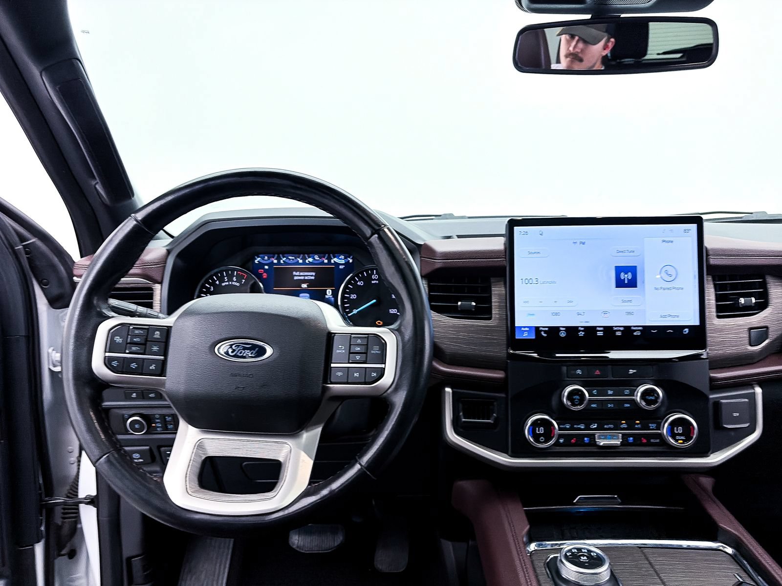 Used 2024 Ford Expedition Limited AWD/4WD image 7