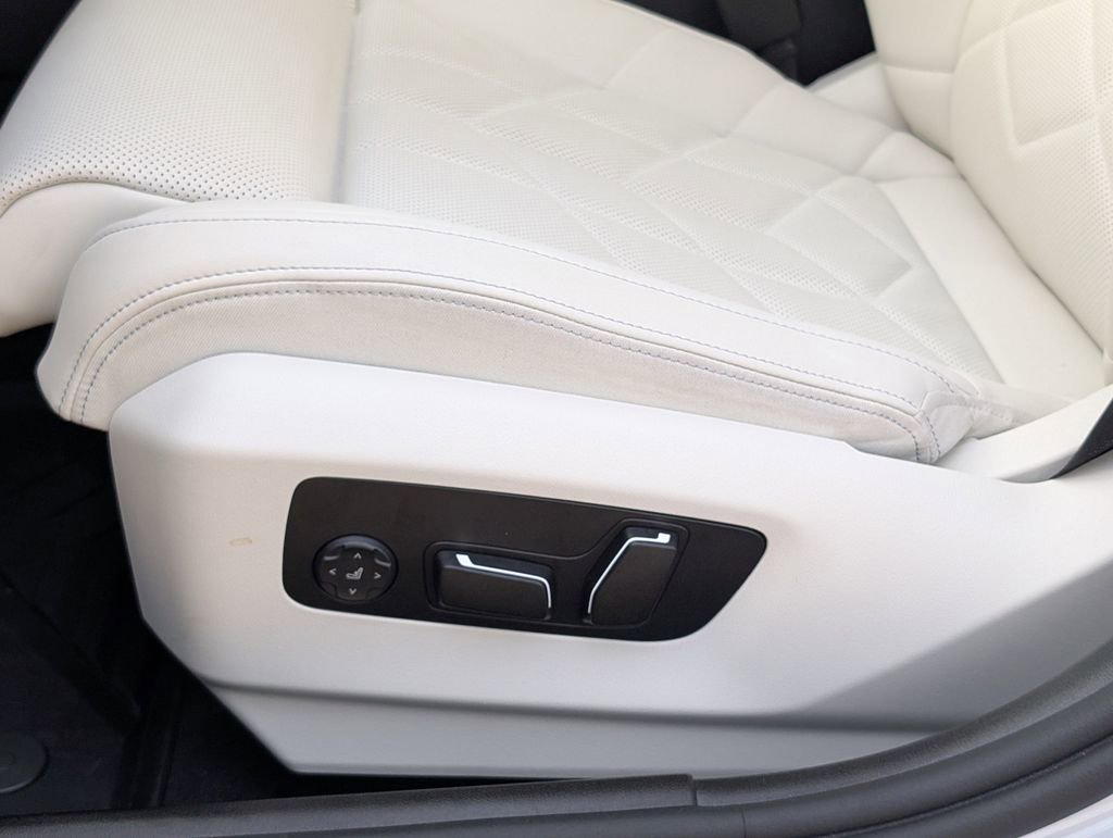 Used 2025 BMW 530i 530i image 11