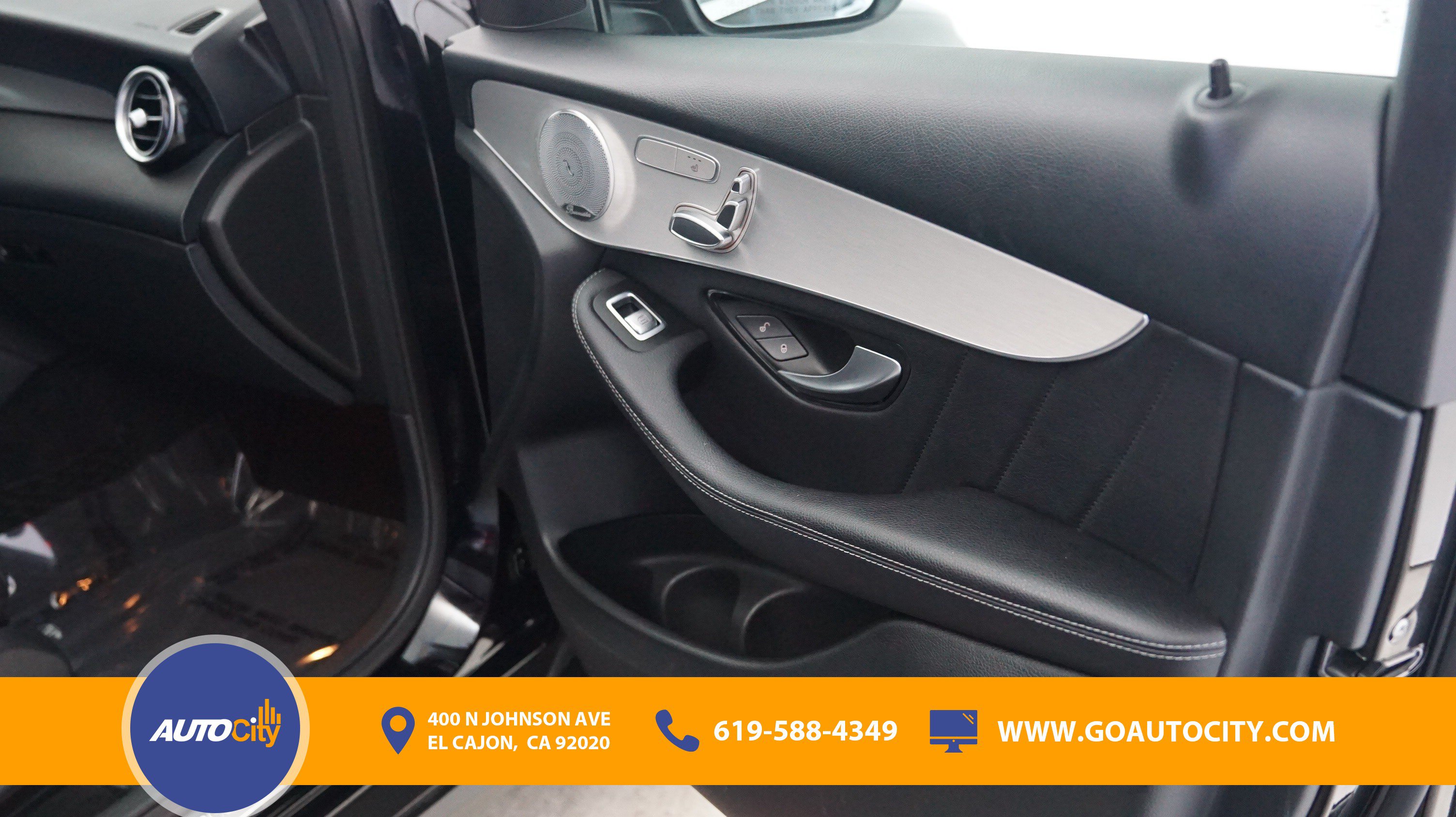 Used 2019 Mercedes-Benz GLC 300 4MATIC image 16