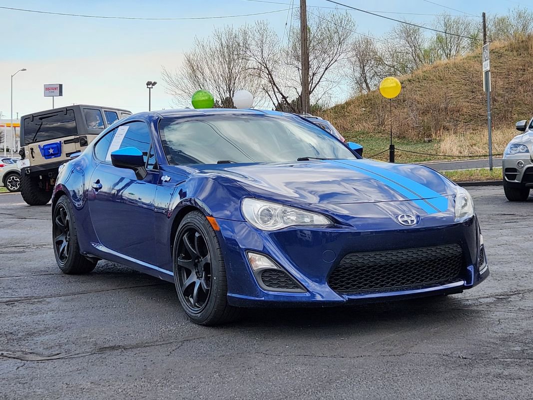 Used 2016 Scion FR-S image 5