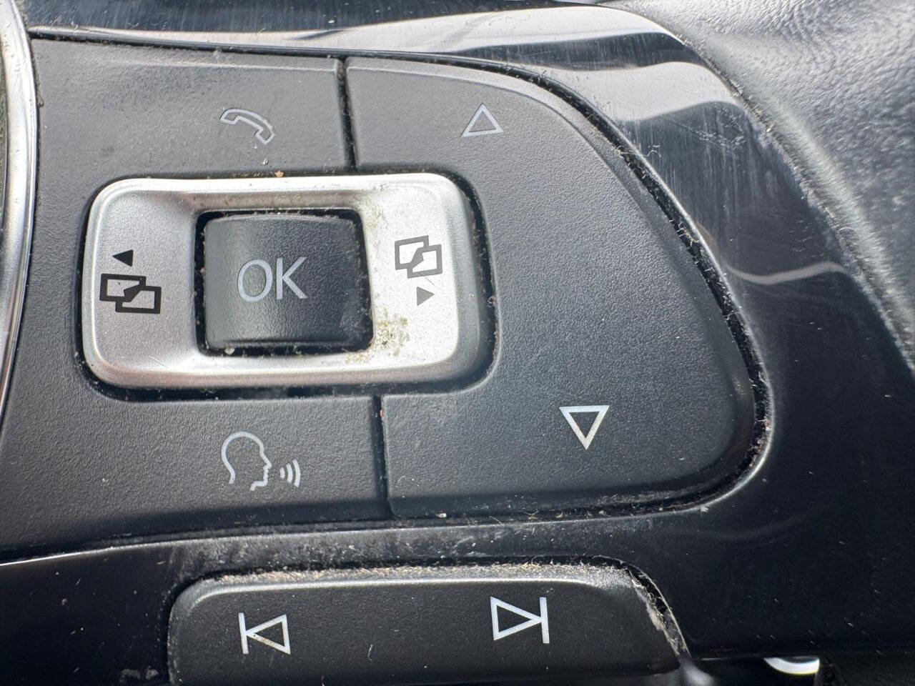 Used 2015 Volkswagen Golf TDI S image 21