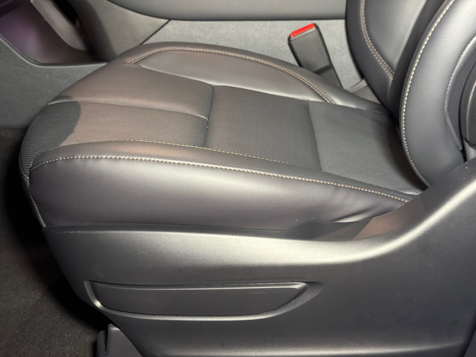 New 2027 Lincoln Aviator Reserve AWD/4WD image 17