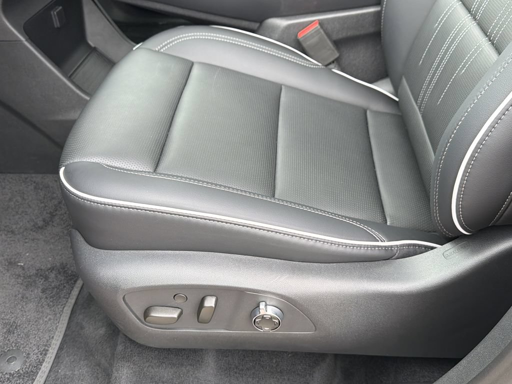 New 2026 Buick Enclave Avenir w/ Super Cruise Package FWD image 22