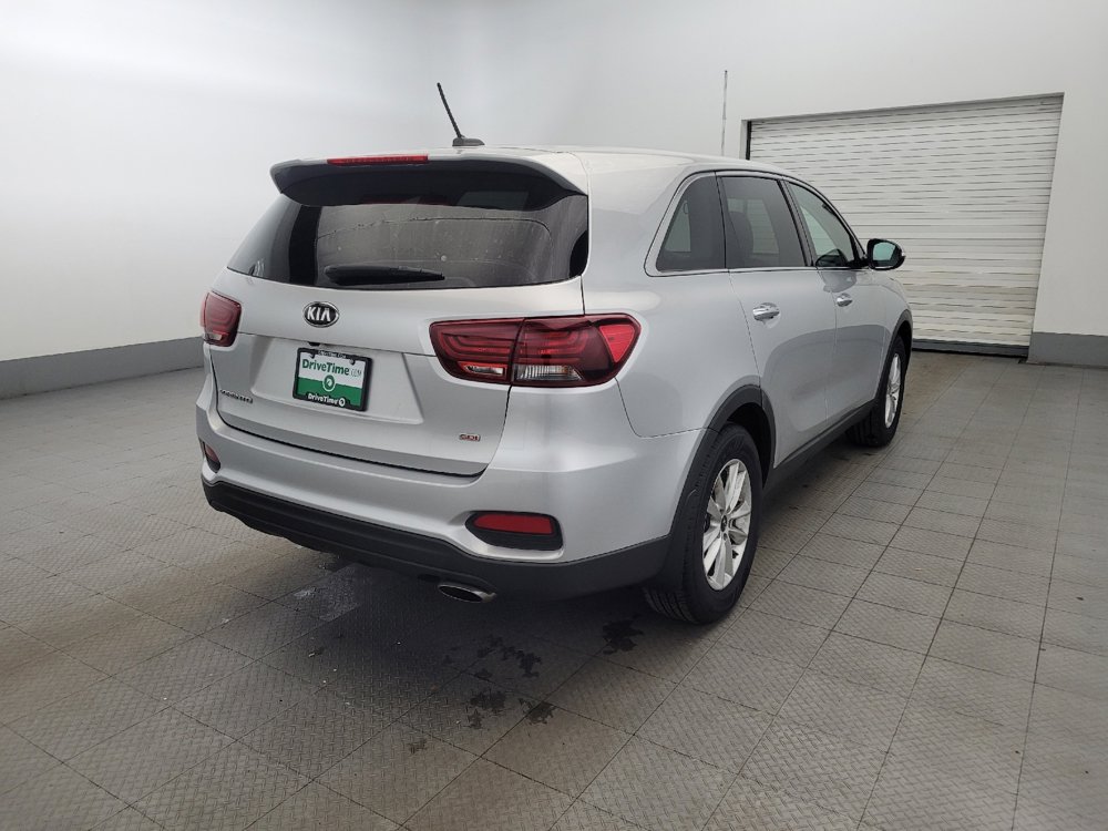 Used 2019 Kia Sorento LX image 9