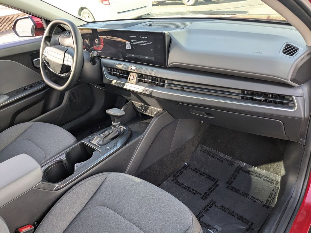 Used 2025 Kia K4 LXS image 30