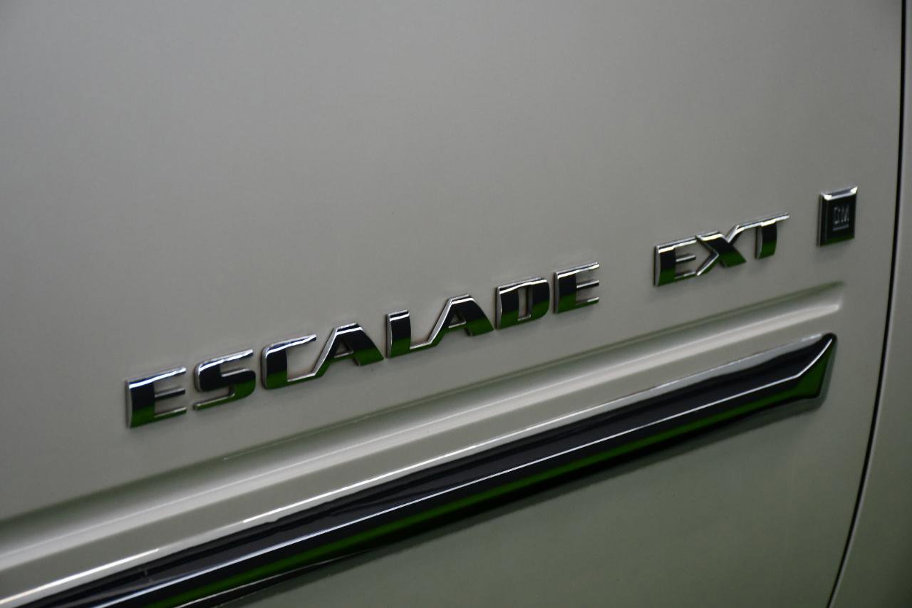 Used 2009 Cadillac Escalade EXT AWD/4WD image 9