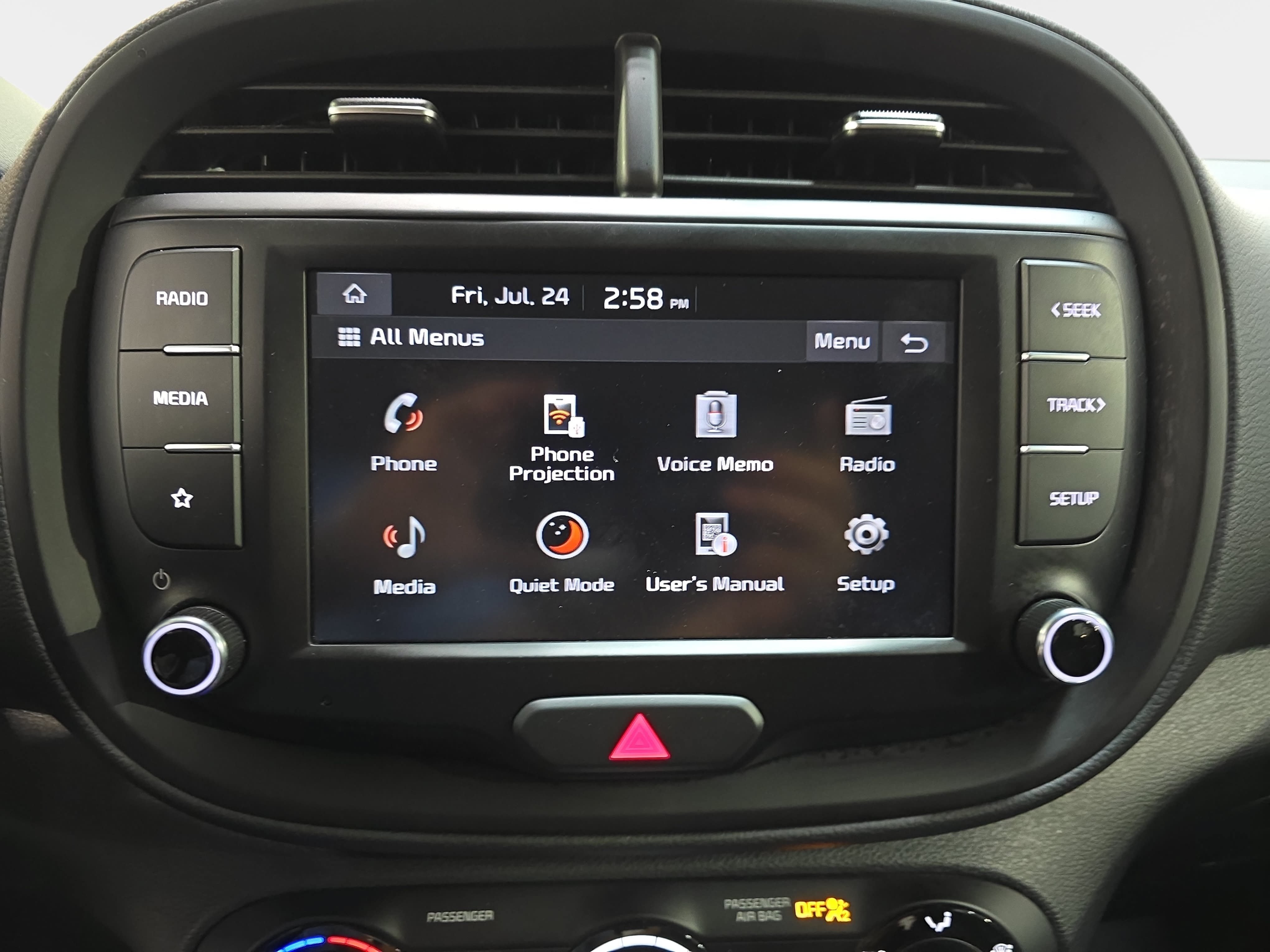Used 2023 Kia Soul LX w/ LX Technology Package FWD image 18