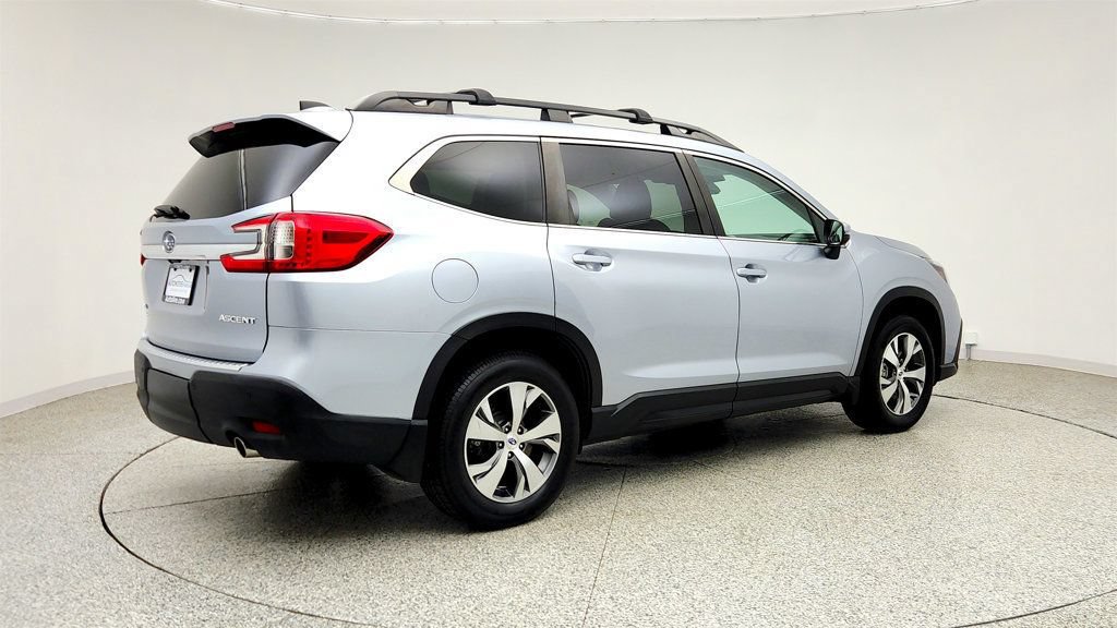 Used 2023 Subaru Ascent Premium w/ Convenience Package AWD/4WD image 5