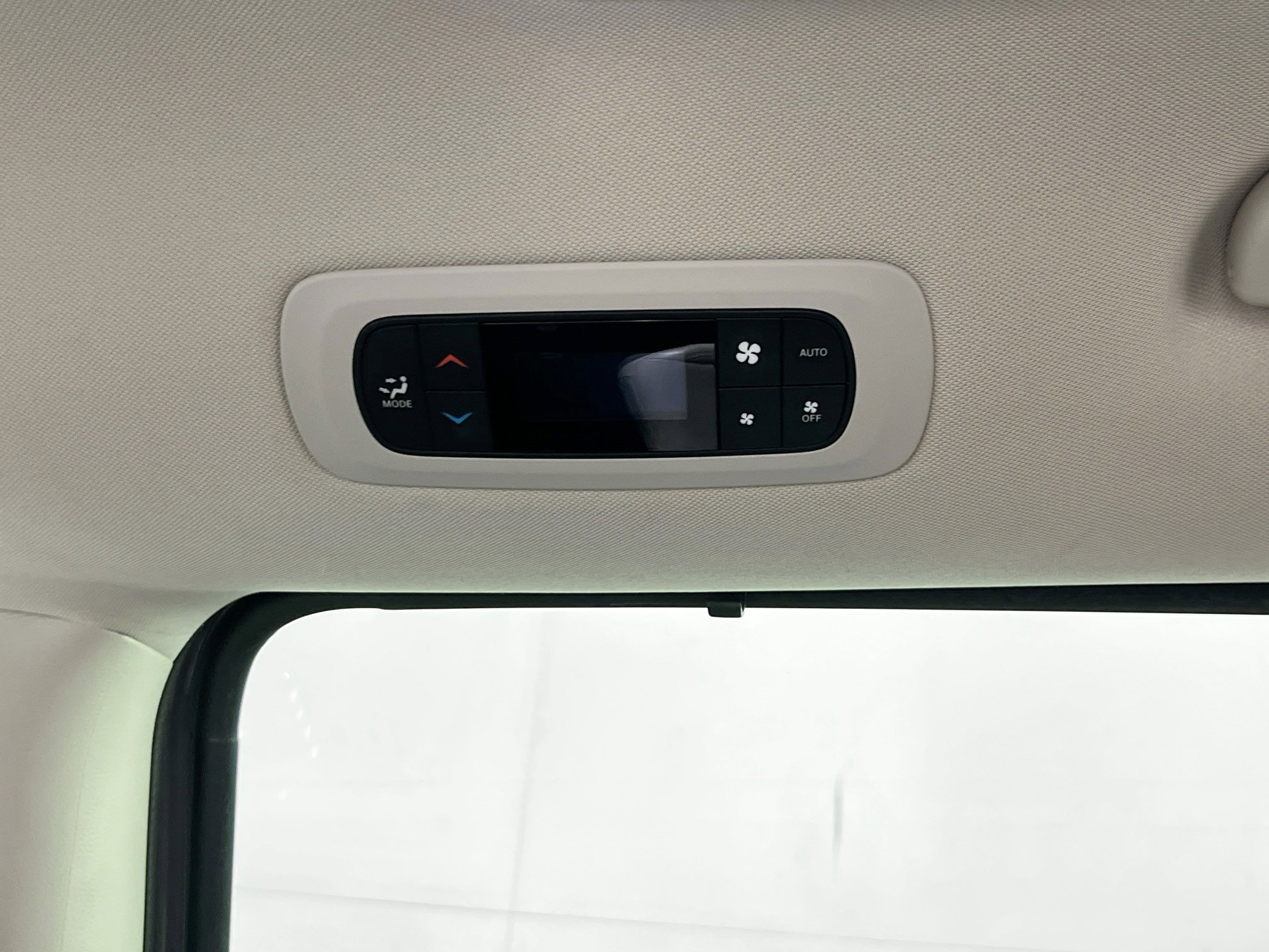 Used 2021 Chrysler Pacifica Touring-L image 24