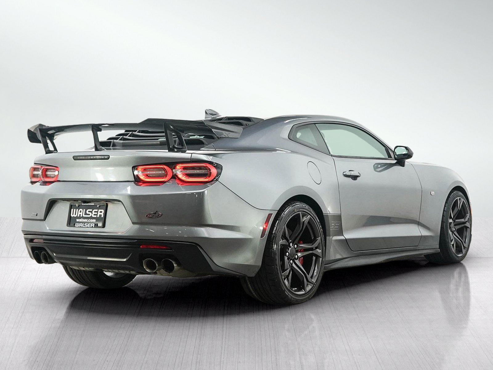 Used 2019 Chevrolet Camaro SS RWD image 5