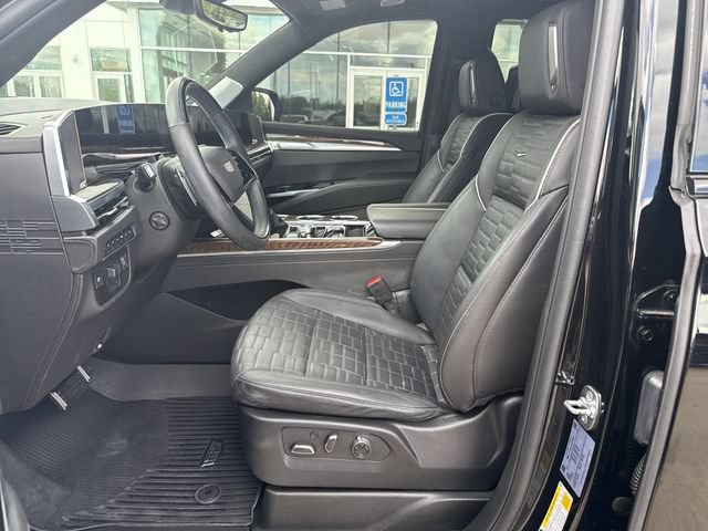 Used 2025 Cadillac Escalade Sport Platinum w/ LPO, Floor Liner Package AWD/4WD image 10
