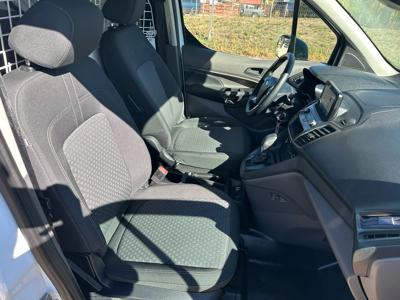 Used 2021 Ford Transit Connect XL image 12