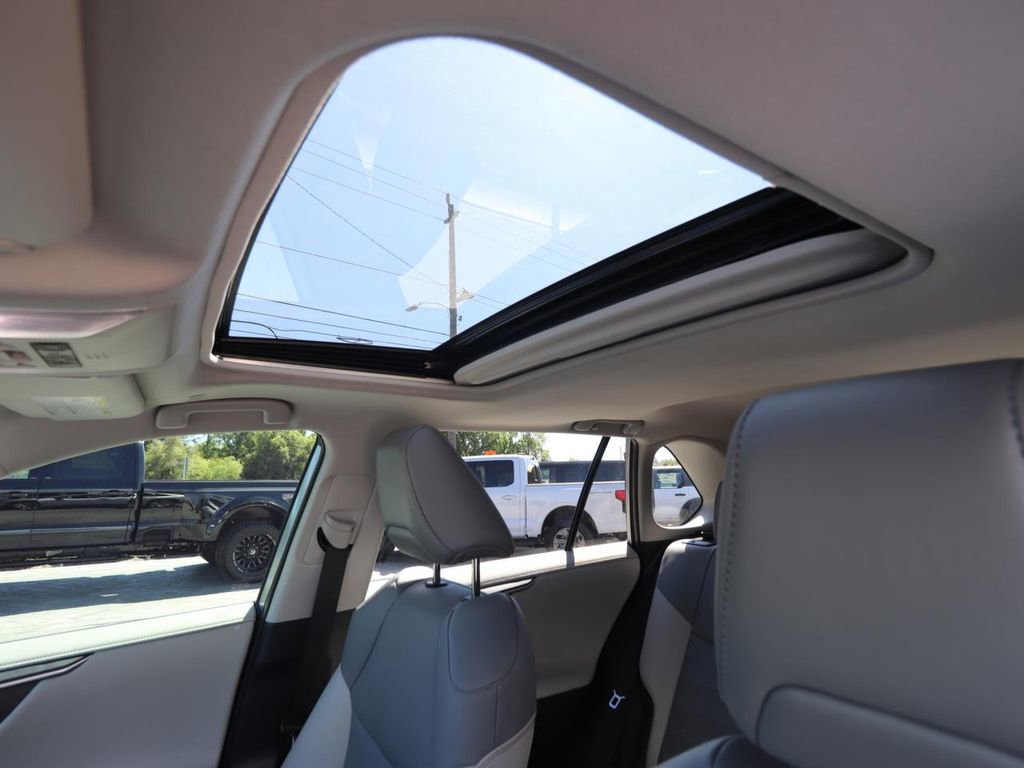 Used 2024 Toyota RAV4 Limited image 4