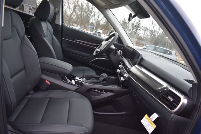 New 2025 Kia Telluride S image 14