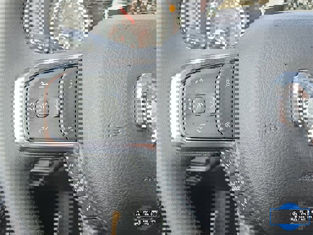 Used 2025 RAM 1500 Laramie image 15