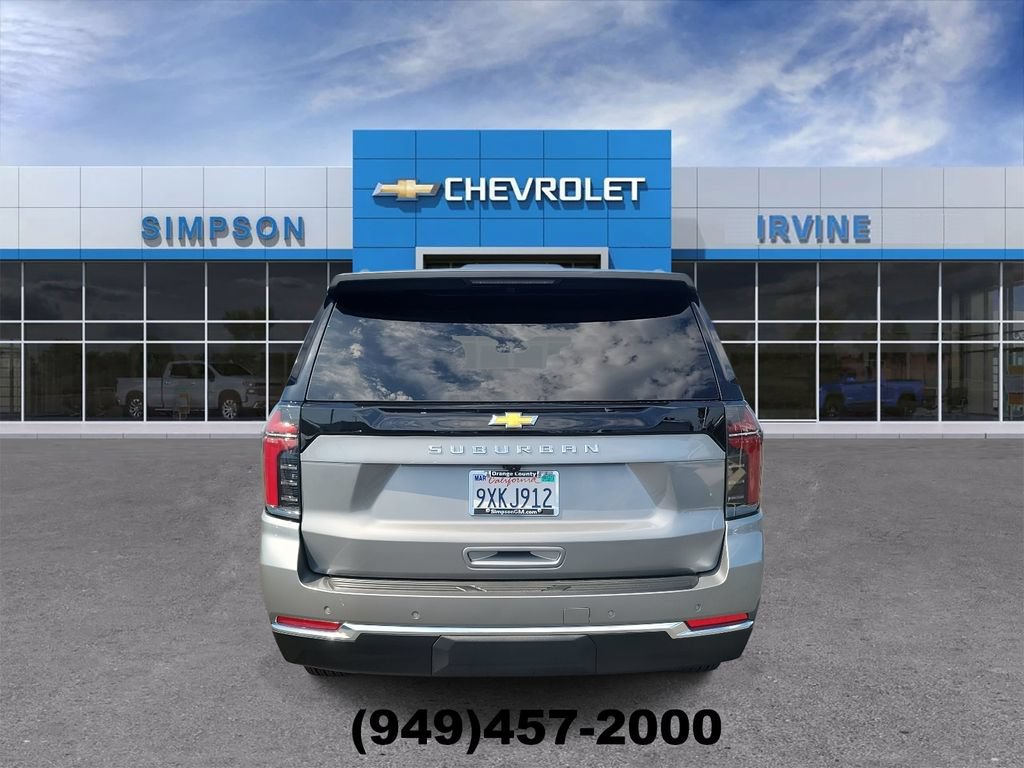 Used 2026 Chevrolet Suburban LS RWD image 7