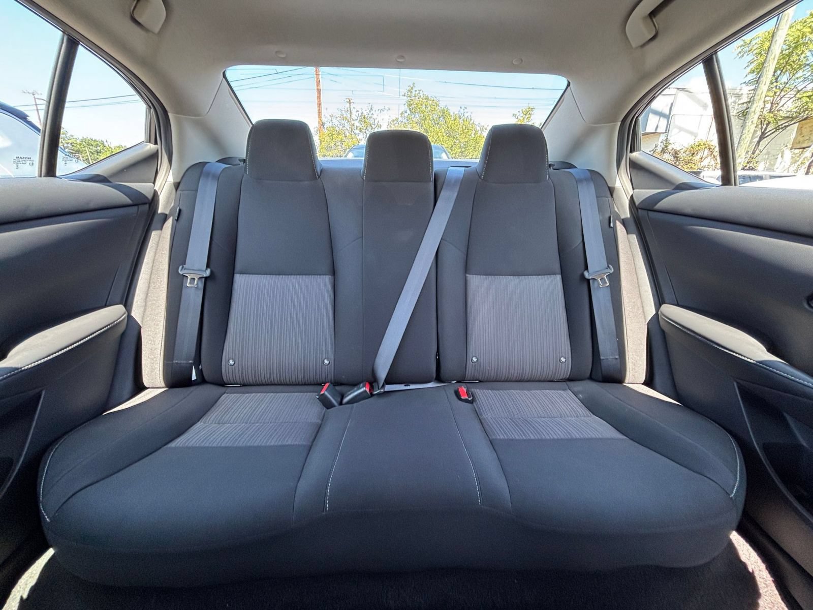 Used 2025 Nissan Sentra SV FWD image 36