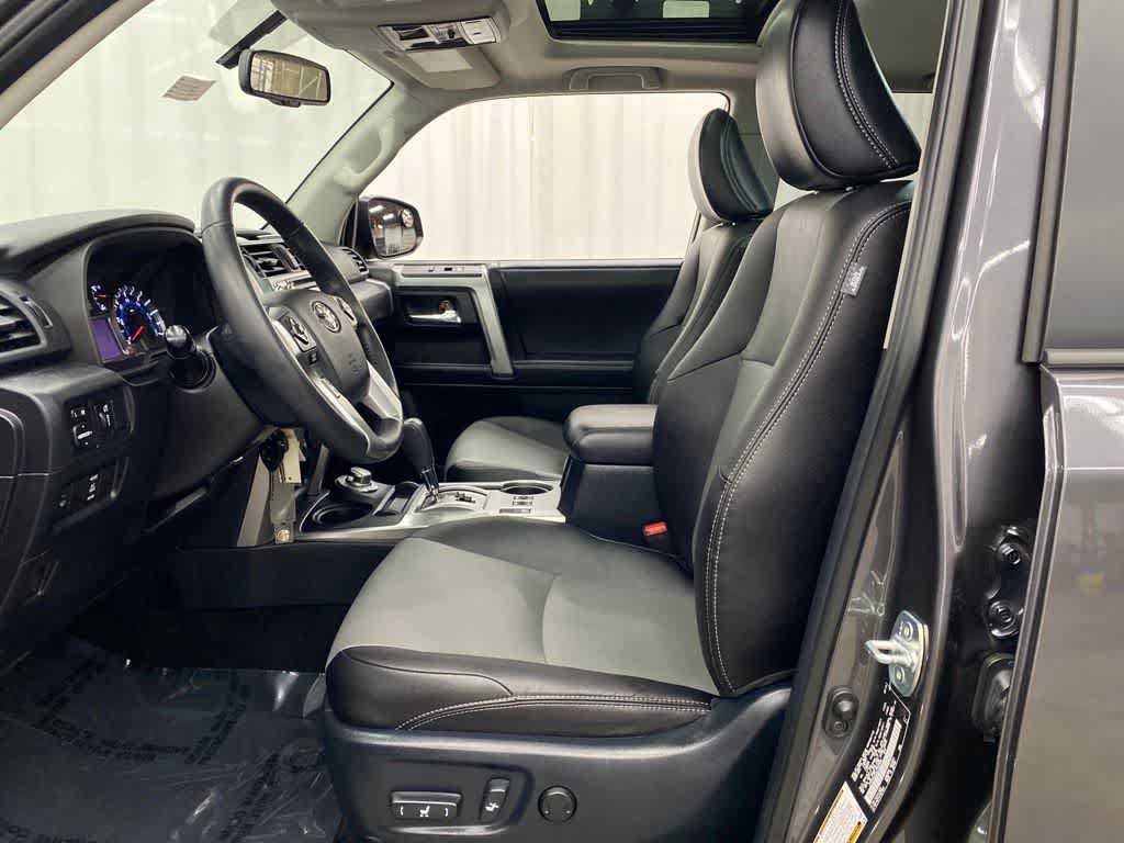 Used 2018 Toyota 4Runner SR5 Premium AWD/4WD image 13