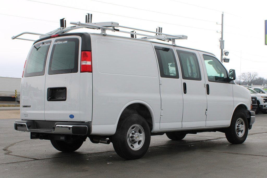 Used 2024 Chevrolet Express 2500 w/ Driver Convenience Package RWD image 5